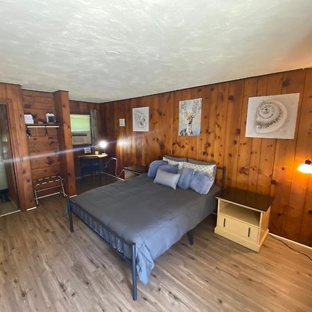 Heart Of The Berkshires Motel 핏츠필드 외부 사진