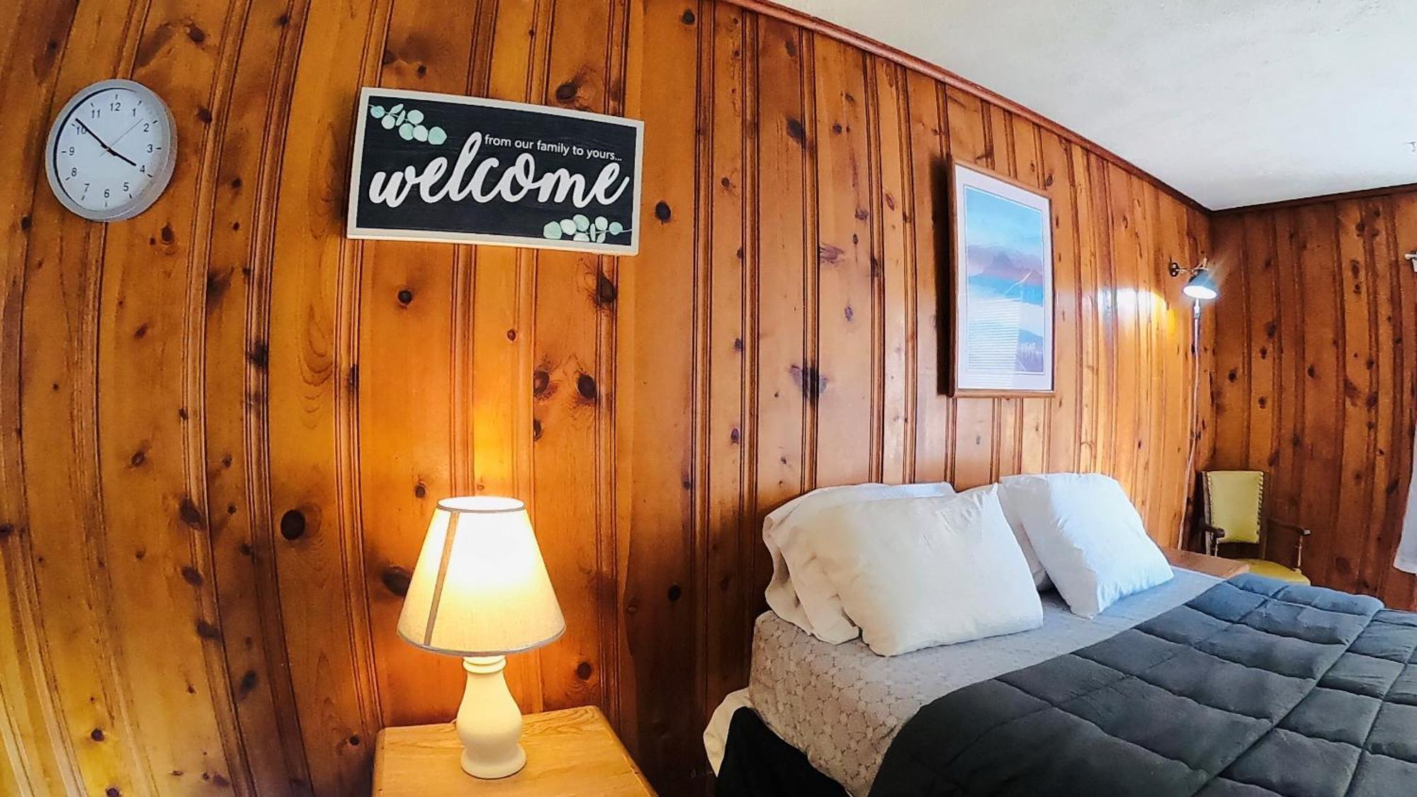 Heart Of The Berkshires Motel 핏츠필드 외부 사진