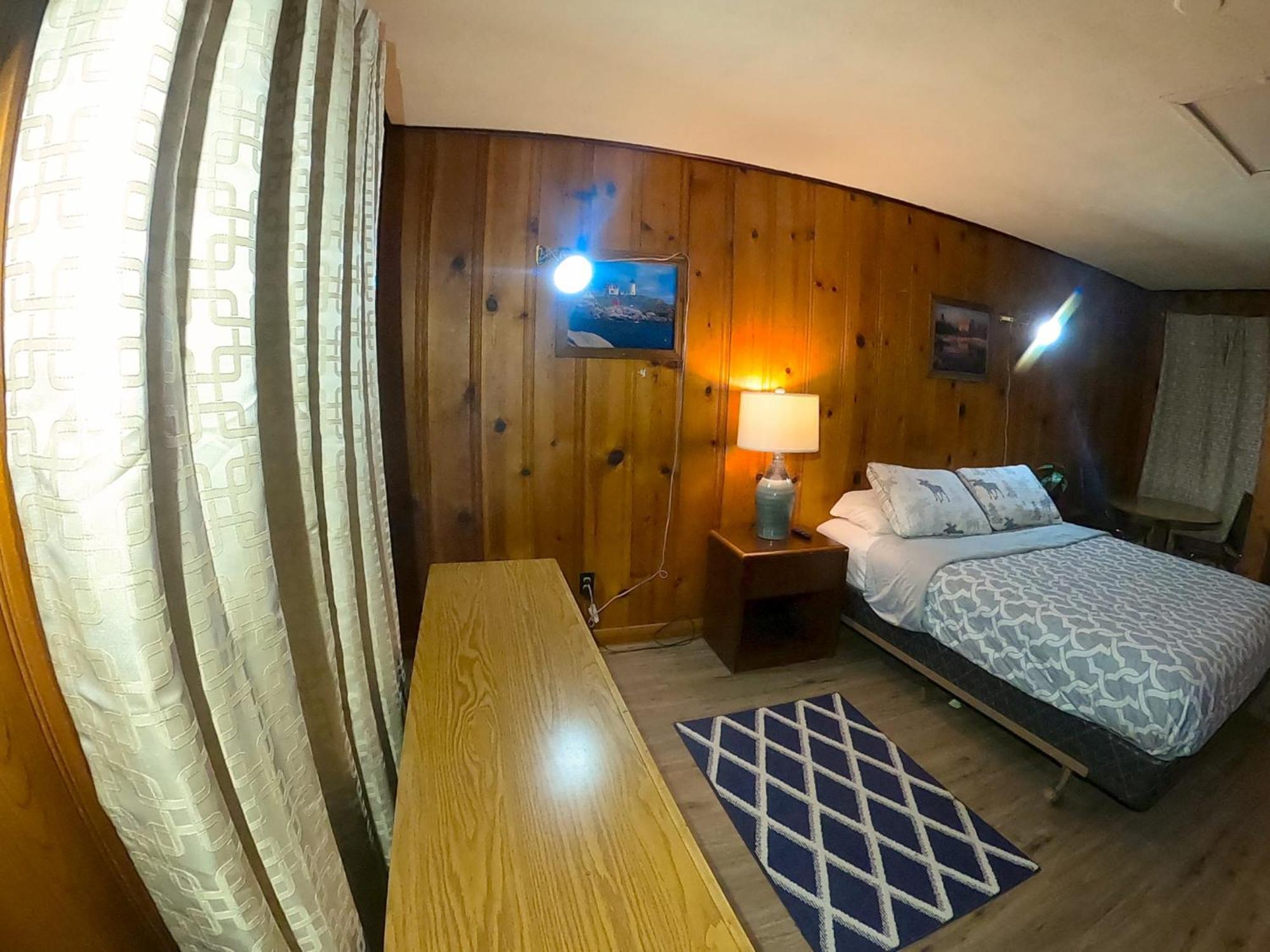 Heart Of The Berkshires Motel 핏츠필드 외부 사진