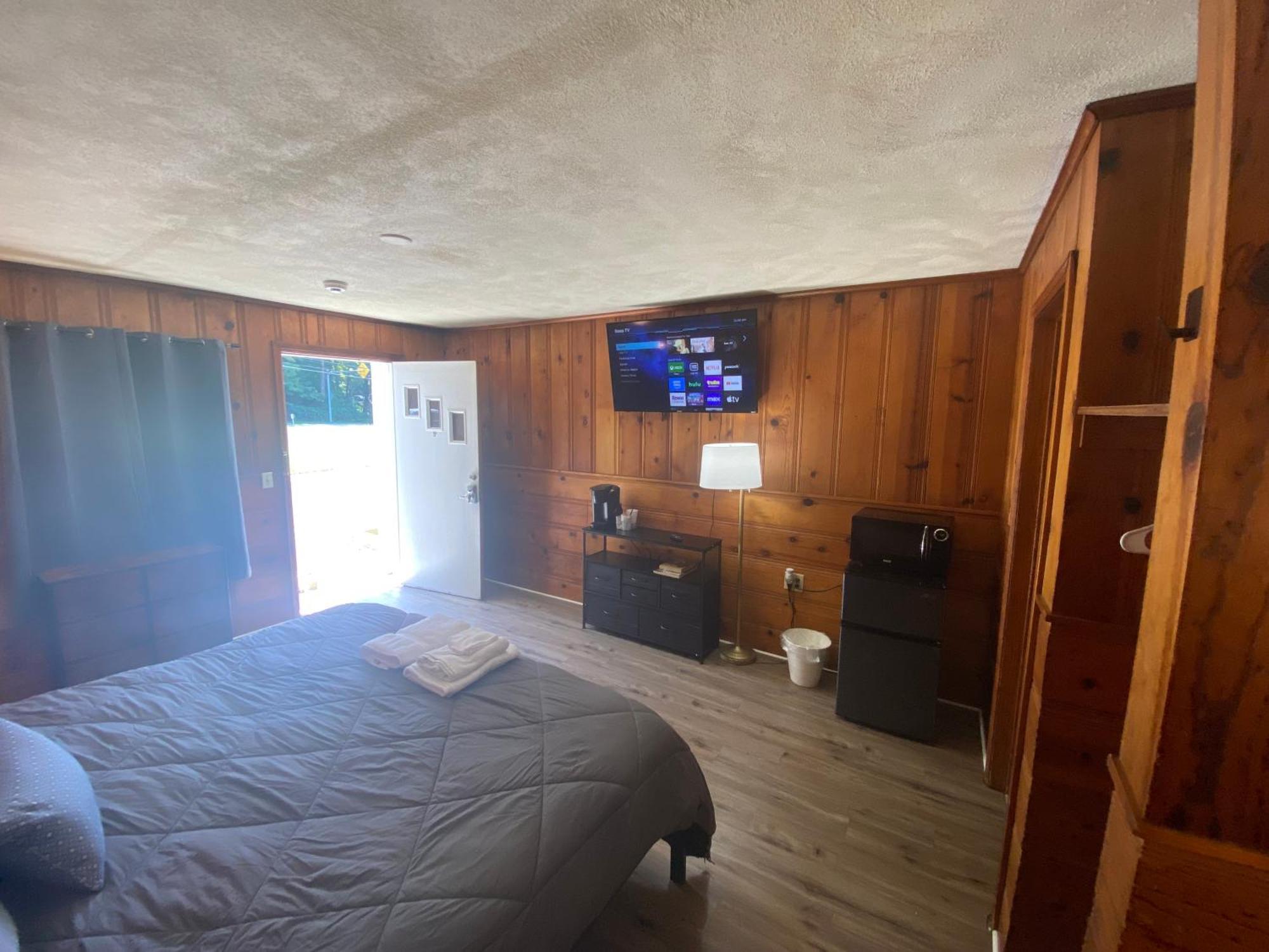 Heart Of The Berkshires Motel 핏츠필드 외부 사진