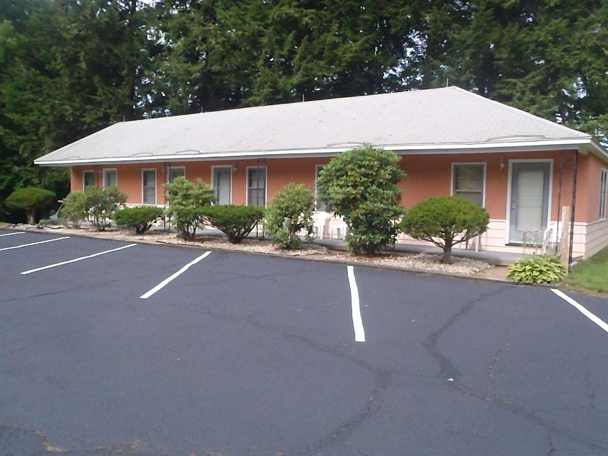 Heart Of The Berkshires Motel 핏츠필드 외부 사진